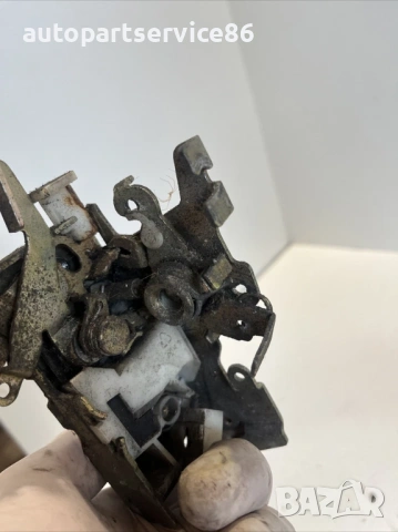 Заключващ механизъм за предна дясна врата за Mercedes VW, LT, Sprinter (1999) A9017201335, снимка 2 - Части - 54206496