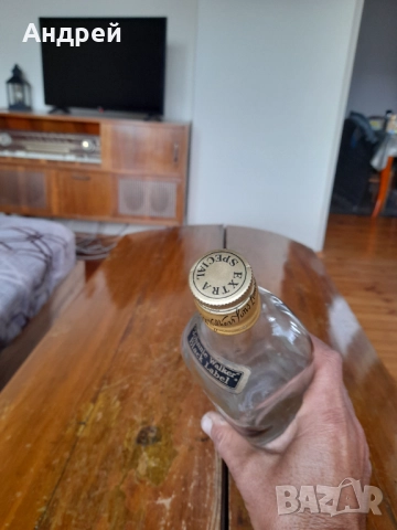 Стара бутилка Johnnie Walker #2, снимка 4 - Други ценни предмети - 51979058