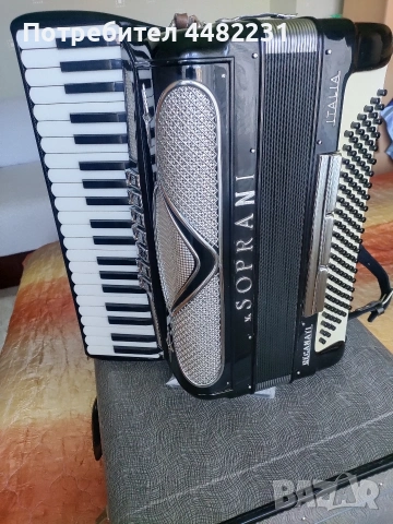 Продавам Италиански акордеон vSOPRANI RECANATI 120баса черен с куфар , снимка 3 - Акордеони - 53121448