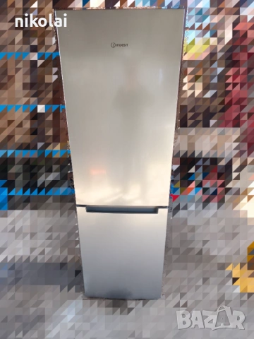 Хладилник с фризер Intesit no frost 