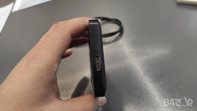 Продавам 1тб външен хард диск ТOSHIBA CANVIO , снимка 2 - Твърди дискове - 52584800