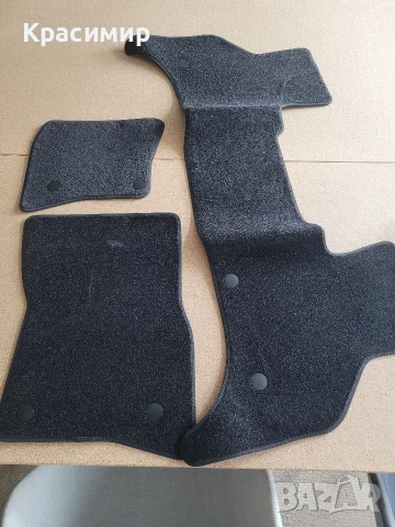 Стелки Land Rover Defender 2024г.Чисто НОВИ Мокетени Оригинални , снимка 3 - Аксесоари и консумативи - 52659628