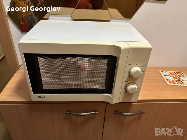 Микровълнова фурна LG, снимка 2 - Микровълнови - 56486793