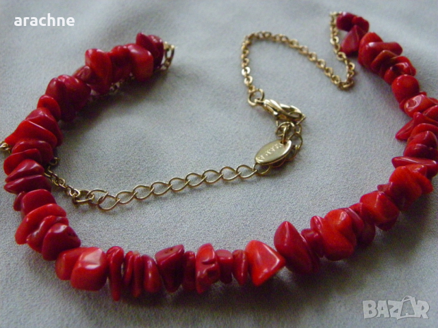 Позлатено колие на ZARA с естествен корал, снимка 4 - Колиета, медальони, синджири - 44778170