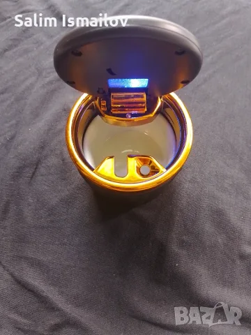 Нов луксозен пепелник за кола JINHUOYI X3 с LED светлина 