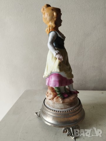 порцеланова статуетка, снимка 2 - Статуетки - 42165578