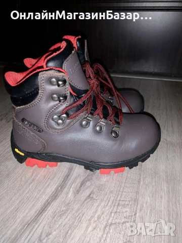 Детски оригинални обувки Mountain Warehouse IsoDry + Vibram, снимка 2 - Детски обувки - 54255094