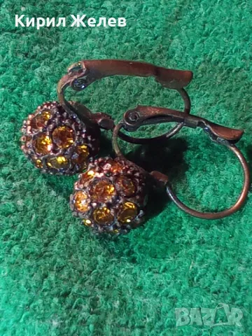 КЛАСИЧЕСКИ РЕТРО МОДЕЛ МЕСИНГОВИ ОБЕЦИ с ИСКРЯЩИ ФАСЕТИРАНИ ЗЕЛЕНИ КАМЪЧЕТА ОЛИВИН 36981, снимка 9 - Обеци - 47031489