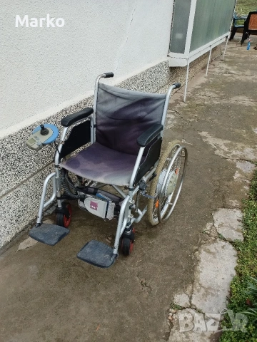 Електрическа инвалидна количка. 
