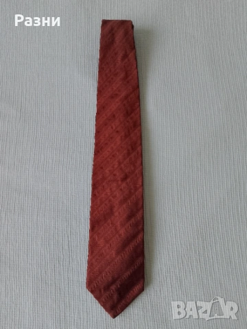 Копринена вратовръзка Hugo Boss като нова (Made in Italy)