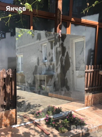 Продавам 2 броя огледала за фитнес зала 