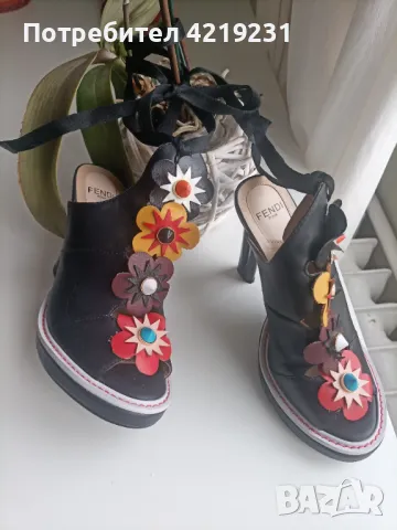 Уникални сандали FENDI, снимка 2 - Дамски обувки на ток - 49598276