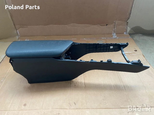 Подлакътник Тойота Камри 8 Toyota Camry VIII