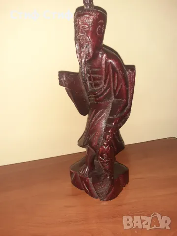 Дървена фигура рибар