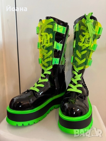 Оригинални готик demonia uv ботуши нови , снимка 2 - Дамски ботуши - 52028165