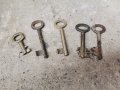 Стари бронзови ключове, снимка 1