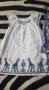 Детска рокля с ръчна бродерия Жирафи 2-3 год , снимка 1 - Детски рокли и поли - 29420172