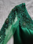 Зелена сатенена рокля с камъни и мъниста , снимка 3