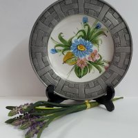 Декоративна порцеланова чиния за стена с обков Rein Zinn., снимка 1 - Други - 40091094