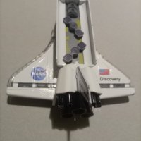 Изключително детайлен и прецизен модел,отлята метална играчка за космическа совалка NASA Discoveri, снимка 7 - Колекции - 44358955