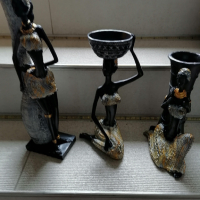 Продавам статуетка Негърка-ваза, свещник! , снимка 1 - Декорация за дома - 36520233
