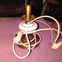 Стара настална ретро нощна лампа от соца с порцелан, снимка 1 - Други стоки за дома - 42797171