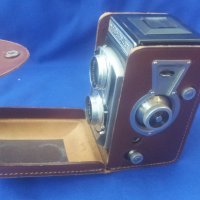 Ретро фотоапарат 1955 г ГДР WELTAFLEX с кожен калъф, ремък и триногата си, снимка 1 - Антикварни и старинни предмети - 37076687