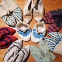 Плетени чорапи, терлички и хватки, снимка 6 - Пантофи - 40394021