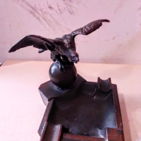 Орел-пепелник-скулптура, снимка 2 - Антикварни и старинни предмети - 36459135