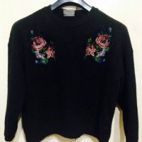 Пуловер с бродирани рози, снимка 2 - Блузи с дълъг ръкав и пуловери - 38856973