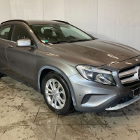 Mercedes-Benz GLA 200 7G-DCT, снимка 2 - Автомобили и джипове - 36442429