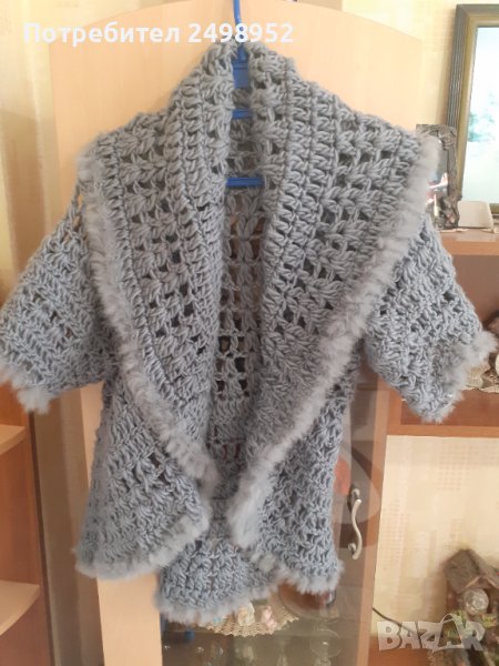 Ефектно дамско плетено елече с голяма яка, снимка 1