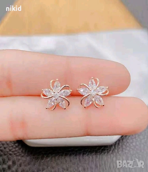 Чифт обеци цветя с камъни розово злато имитация , снимка 1