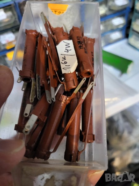 резистор, резистори  1,6 к 4 вата, снимка 1