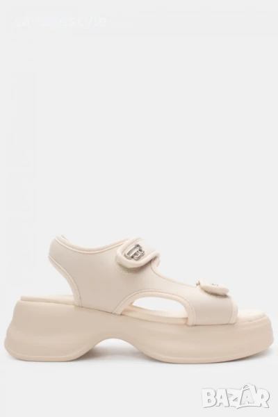 Дамски летни сандали с лепки бежево , снимка 1