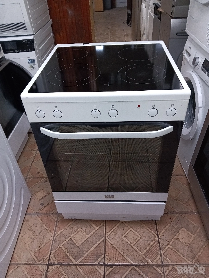 Свободно стояща печка с керамичен плот VOSS Electrolux с две години гаранция!, снимка 1