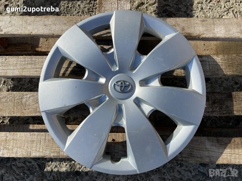 16 цола Тас Toyota Auris 42602-02230 Оригинал, снимка 1