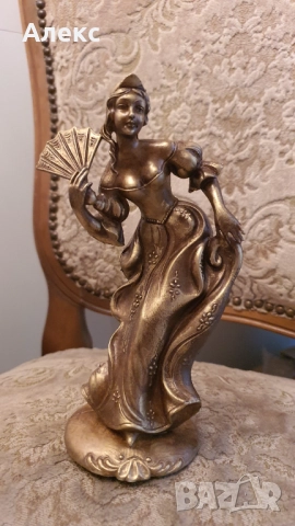 Стара Италианска фигура–Барокова дама.