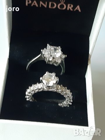 два красиви пръстени с камъни