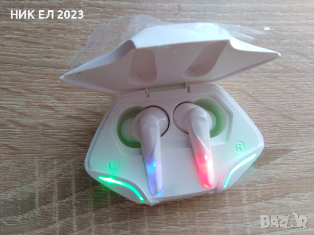 Бели светещи слушалки, снимка 2 - Bluetooth слушалки - 44580303