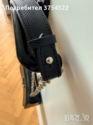 Чанта Louis Vuitton от черна епи кожа завъртане Twist MM, снимка 5 - Чанти - 54251036