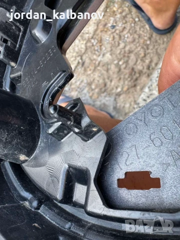 Решетка пред радяторите на Тойота Ланд Крузер 300 Toyota Land Cruiser само за 500лв. 53101-60G70, снимка 6 - Части - 51119943