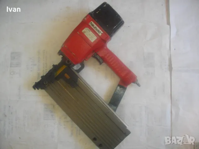 ГОЛЯМ СТРОИТЕЛЕН ПНЕВМАТИЧЕН ТАКЕР ЗА СКОБИ 65-120мм ПРОМИШЛЕН ИНДУСТРИАЛЕН HAUBOLD НЕМСКИ 6,0 кг, снимка 2 - Други инструменти - 50170067