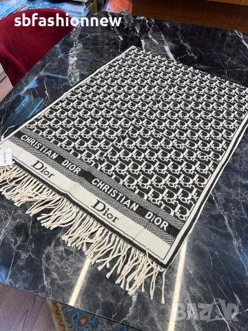 Christian Dior кашмирени шалове, снимка 5 - Шалове - 56116206