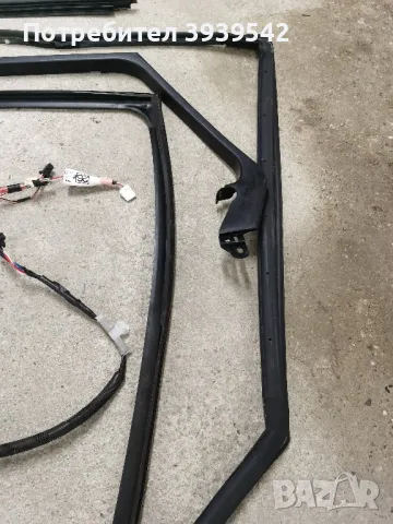 Уплътнения и инсталация задна дясна врата за Тойота авенсис т27 комби, снимка 4 - Части - 49195084