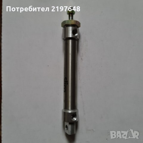 Пневматичен цилиндър 20х70