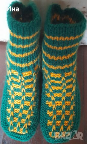 Ръчно плетени дамски терлици, снимка 6 - Дамски чорапи - 42127574
