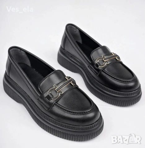 нови лоуфъри в черно с модерен акцент, снимка 2 - Дамски ежедневни обувки - 54014252