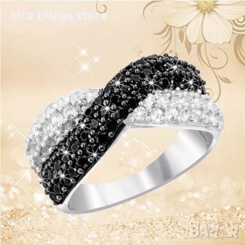 Красив сребърен пръстен с камъни черни