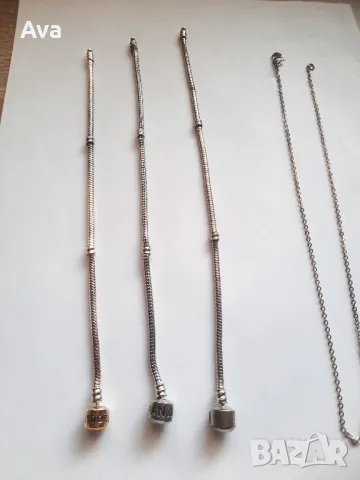 гривна тип пандора/pandora/талисман/висулка/мека/цвят сребърен/синджирче, снимка 6 - Гривни - 48043390